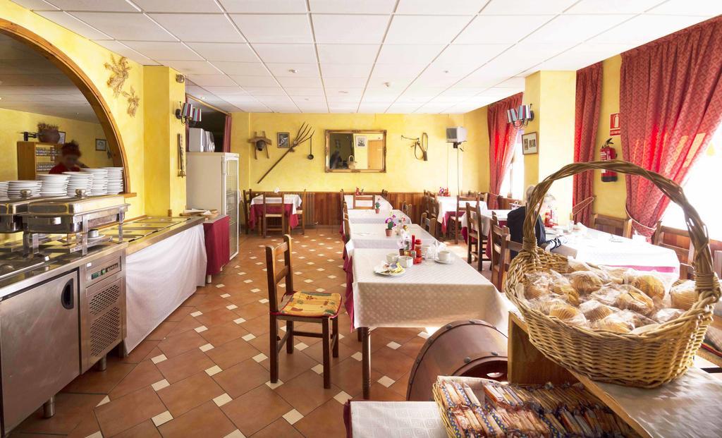 Hotel Antic La Cortinada エクステリア 写真